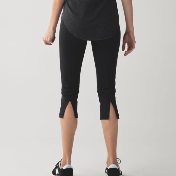 Lululemon Black Gather & Crow Crop - Picture 3 of 7